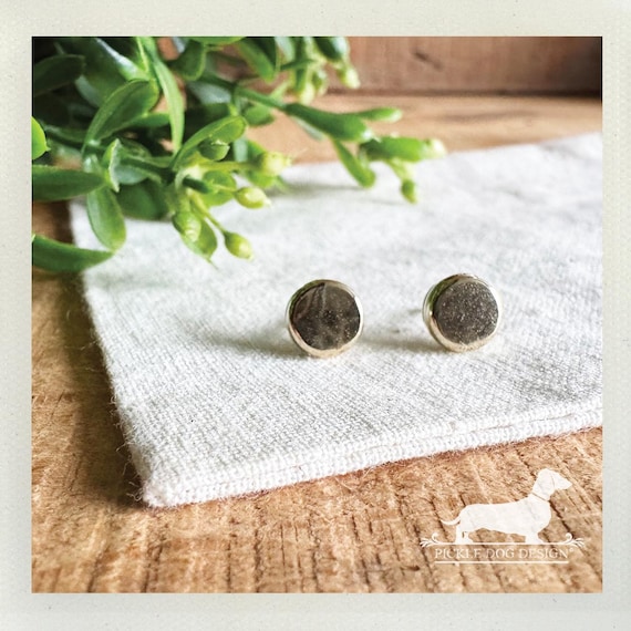 Mini Gold Circle. Post Earrings