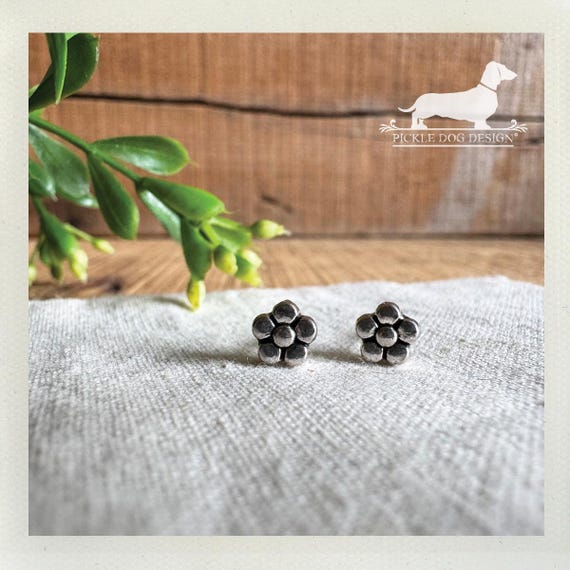 Silver Flower. Post Earrings