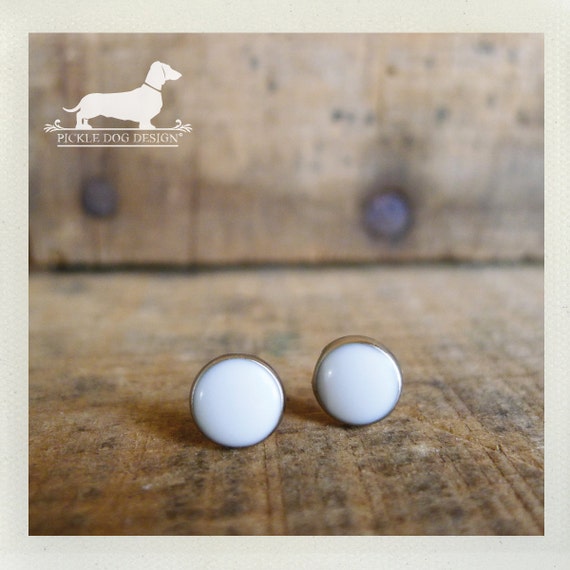 DOLLAR DEAL! White Out. Post Earrings