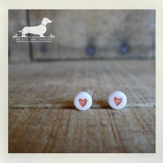 DOLLAR DEAL! Heart to Heart. Post Earrings