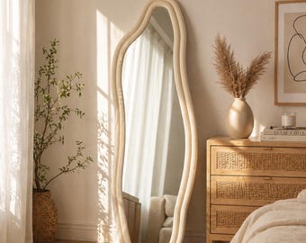 Miroir Organique Sur Pied Velours Doré | Miroir Design Irrégulier Pleine Longueur | Miroir Chambre Dressing Moderne | Grand Miroir Décoratif