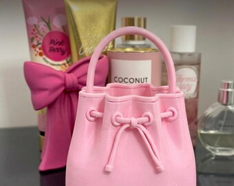 3D Printed Makeup Brush Holder – Chic Mini Bucket Bag Desk Organizer – Aesthetic Cosmetic Storage & Vanity Decor – Unique Gift for Her