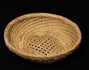 Cestino per soba in bambù Shino, realizzato con maestria - Elegante contenitore per noodle giapponesi - Diametro 20,5 cm