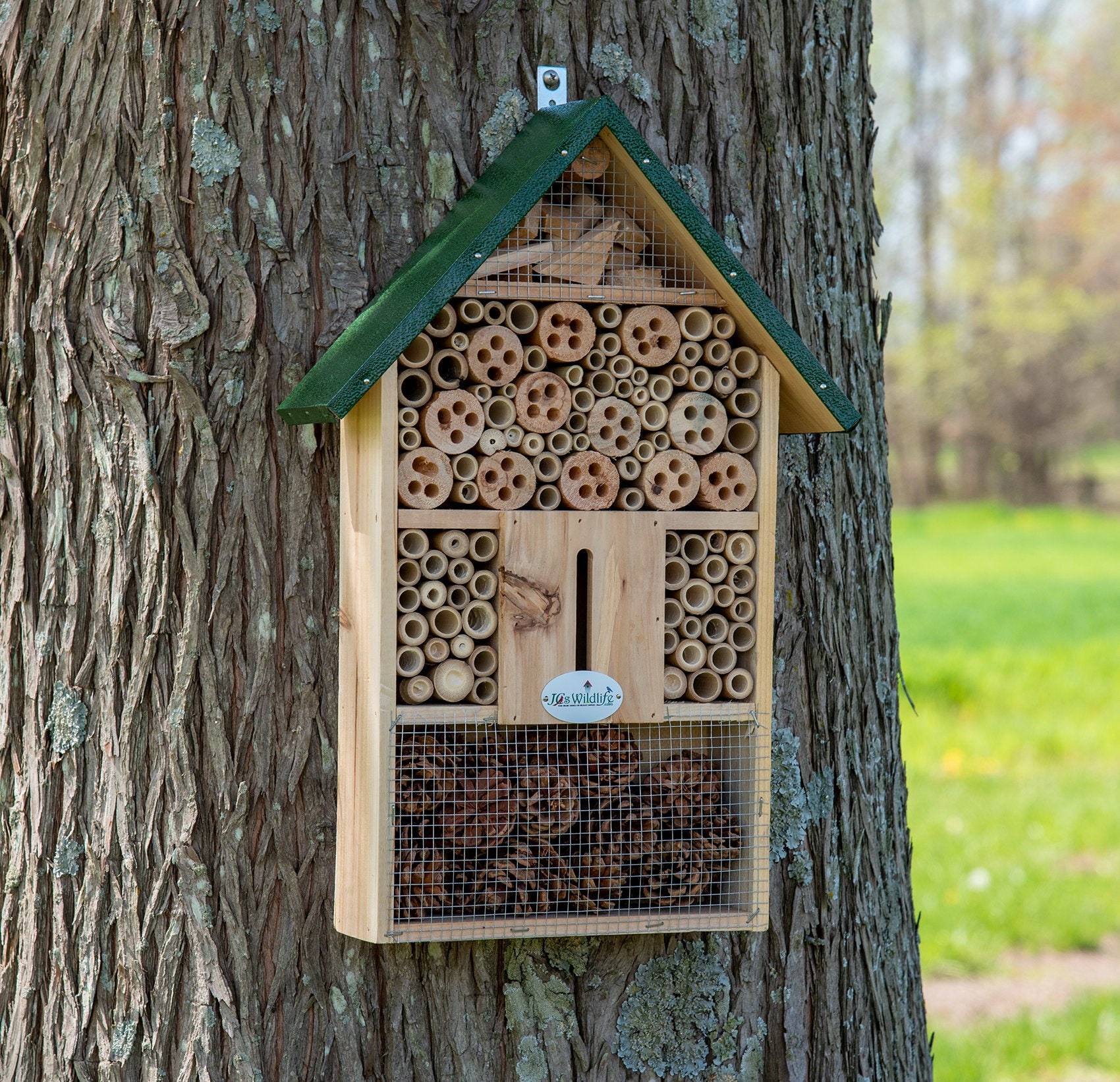JCs Wildlife Large Wide Insect Hotel for Bees, Lady Bugs, Lacewings, …