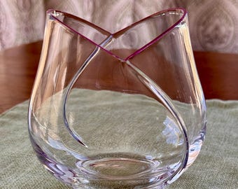 Vase artistique en verre transparent à rebords améthyste