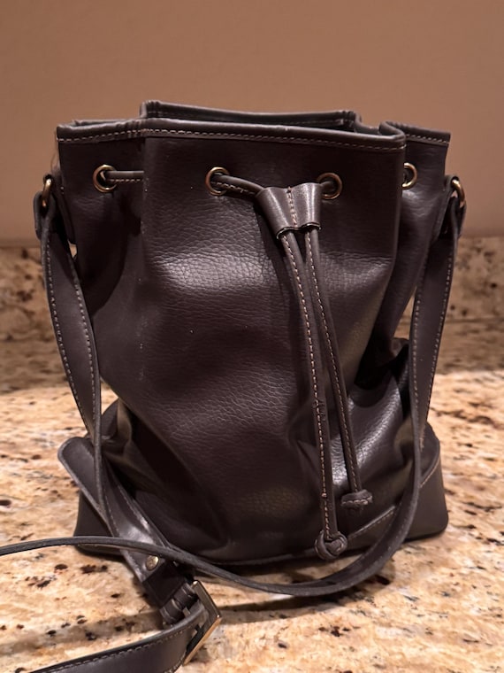 Esprit Vintage Black Leather Drawstring Bucket Bag, 90s Boho Crossbody Cinch Purse, Retro Minimalist Shoulder Bag, Soft Grain Leather Sack