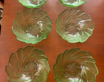 Hellgrüne Blattglasschalen, strukturierte Lotusblumen-Dessertschalen, moderne überbackene Beerenschalen der Mitte des Jahrhunderts, 6er-Set Vintage