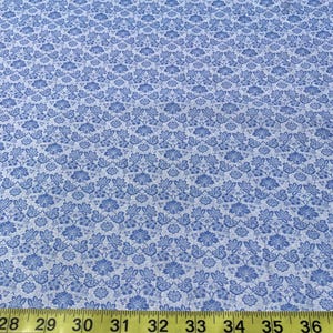 Tessuto per trapuntatura Le Fleur di Michael Miller Fabrics, 100% cotone, larghezza 44&quot;.
