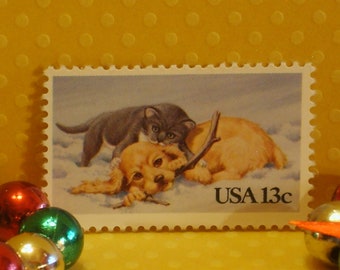 10 Vintage Puppy and Kitten Christmas Postage Stamps - No. 2025