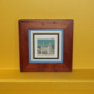 Sello de 10c enmarcado en el Templo de Salt Lake City - De una tarjeta postal USPS de 2000 - No. UX 83 - Gran regalo para ese mormón especial en su vida