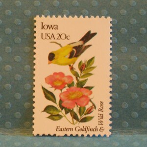 FIVE Vintage Stamps - Iowa&#39;s State Bird and Flower - No. 1967