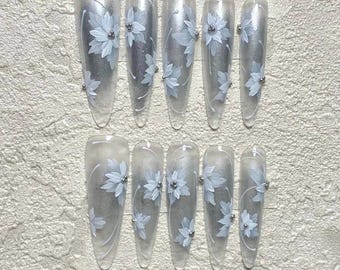 Unghie finte con fiori 3D / Unghie cromate argento / Stiletto grigio sfumato / Unghie da sposa / Set floreale di lusso fatto a mano