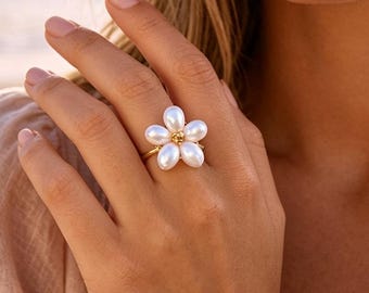 Baroque Pearl Summer Flower Ring,Adjustable Statement Ring,Floral Ring Unique Jewelry,Natural Freshwater Petal Pearl