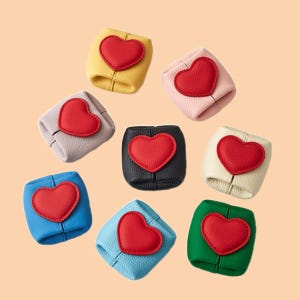 Monedero de piel de vacuno de primera calidad con forma de corazón / Bonito monedero portátil con contraste de colores / Bolsa de viaje para joyas / Regalo para mujer