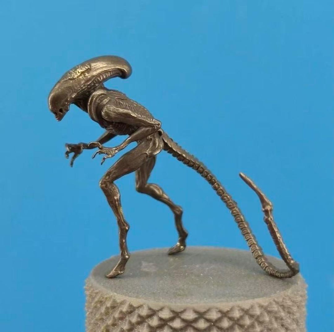Brass Alien Xenomorph Figurine - Sci-fi Horror Statue Unique ...