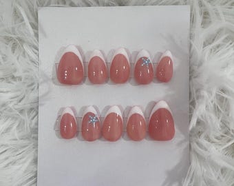 手作りショートアーモンドフレンチチッププレスオン：ブラウン、ピンク、水玉模様、ボタンデザイン