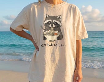 Maglietta Ramen con Procione / Schizzo di cibo giapponese Kawaii / Maglietta streetwear dai colori comodi