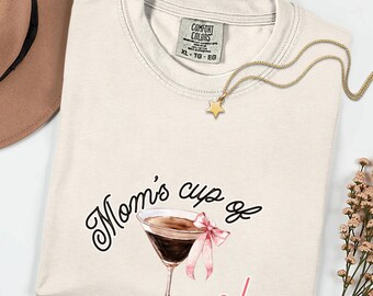 Maglietta Mama Espresso Martini / Maglietta con grafica cocktail ad acquerello / T-shirt Comfort Colors
