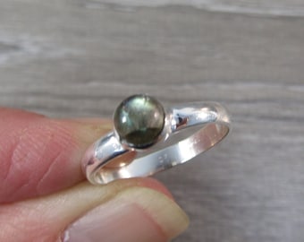 Labradorite Ring Sterling Silver Simple Round Crystal