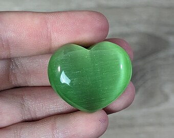 Bright Green Cats Eye Puffy Heart 1 inch + Fiberoptic K296