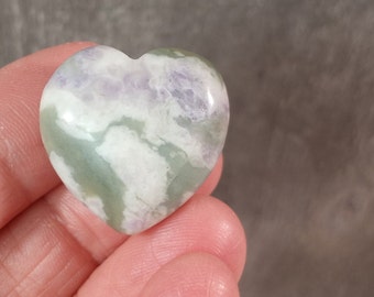 Peace Jade Stone Flat 25 mm Heart A560