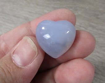 Chalcedony Small Puffy 20 mm Heart K226