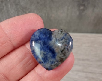 Sodalite 25 mm Flat Crystal Heart K332