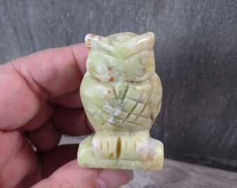 Serpentine 2 inch Owl Figurine Fig173