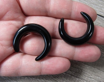 Obsidian Crescent Moon FF68