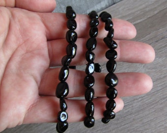 Black Tourmaline Stretchy String Oval Bracelet 303