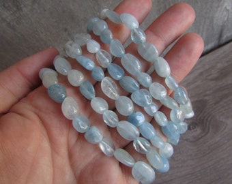 Aquamarine Stretchy String Oval Bracelet G347