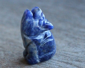 Sodalite Stone Howling Wolf Animal Figurine F198