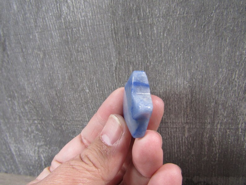 Blue Quartz Star 26 mm Shaped Stone immagine 4