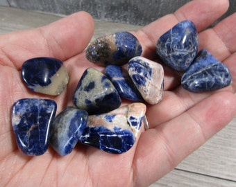 Sodalite 0.75 inch + Tumbled Stone T499