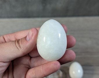 Snow Quartz Egg 2 inch approx Gemstone 1051