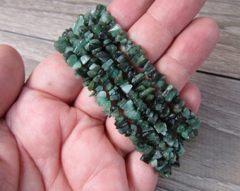 Emerald Chip 30 inches Looped Strand 235