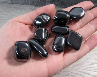 Hematite 0.75 inch + Tumbled Stone T214