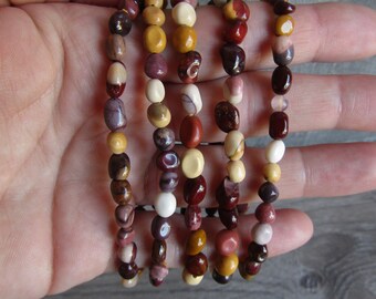 Mookaite Stretchy String Oval Bracelet G35