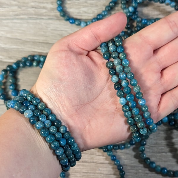 Blue Apatite 6 mm Round Beaded Stretchy String Bracelet G38