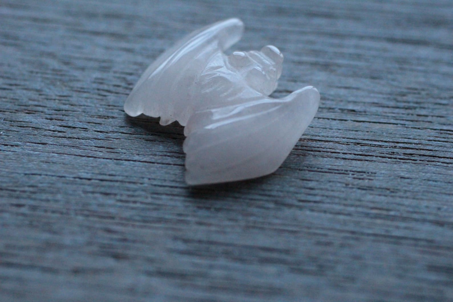 Hand Carved Bat Quartz Gemstones Hand Carved Bat Quartz Gemstones
