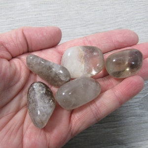 Smoky Quartz 3/4 inch Tumbled Stone T149 image 9