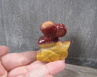 Mookaite Squirrel 2 inch Figurine Fig 111