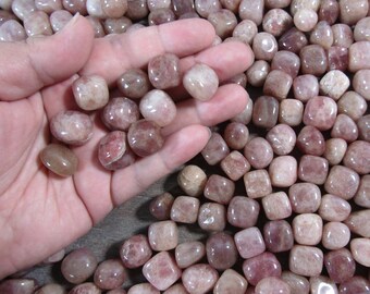 Strawberry Quartz Tumbled Stone 0.5 inch + Crystal