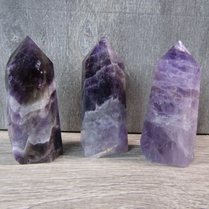 Amethyst 2 inch Obelisk M302 image 7