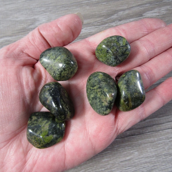 Jade Nephrite Brazil 0.75 inch + Tumbled Stone T493