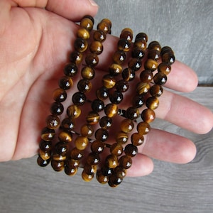 Tiger's Eye 6 - 7 mm Round Stretchy String Bracelet G156