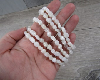 White Moonstone Stretchy String Oval Bracelet G352