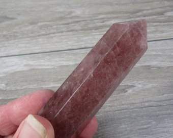 Strawberry Quartz 3 inch + Obelisk O081