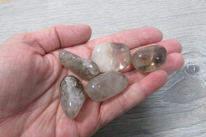 Smoky Quartz 3/4 inch Tumbled Stone T149 image 8