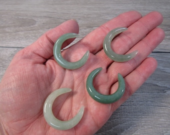 Aventurine Moon Crescent Shape Stone M45